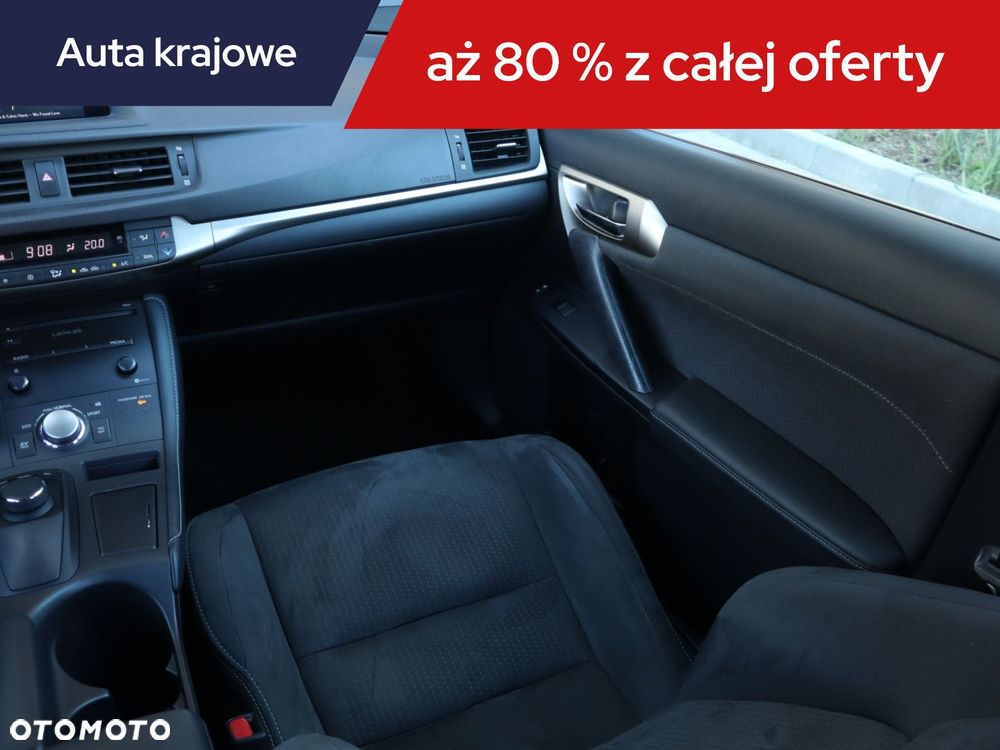 Lexus CT - 10