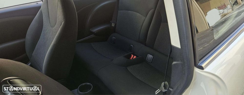 MINI 3 Portas One 1.6 - 11