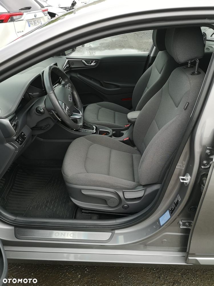 Hyundai IONIQ Hybrid Premium - 19