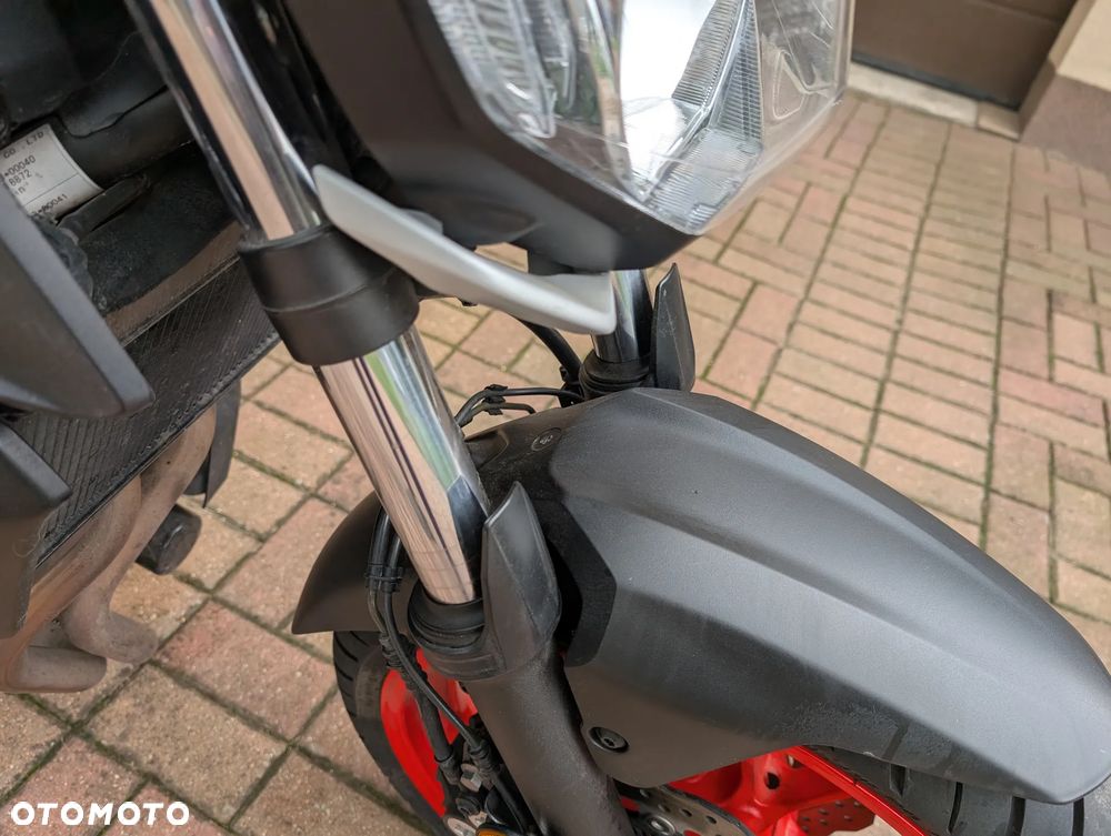 Yamaha MT - 16