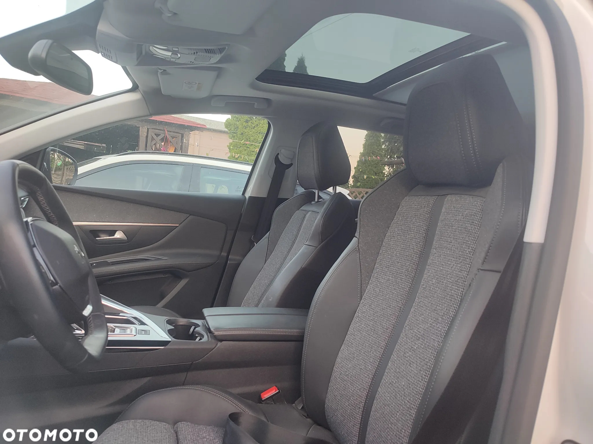 Peugeot 3008 PureTech 130 Stop & Start GPF EAT8 Allure - 8