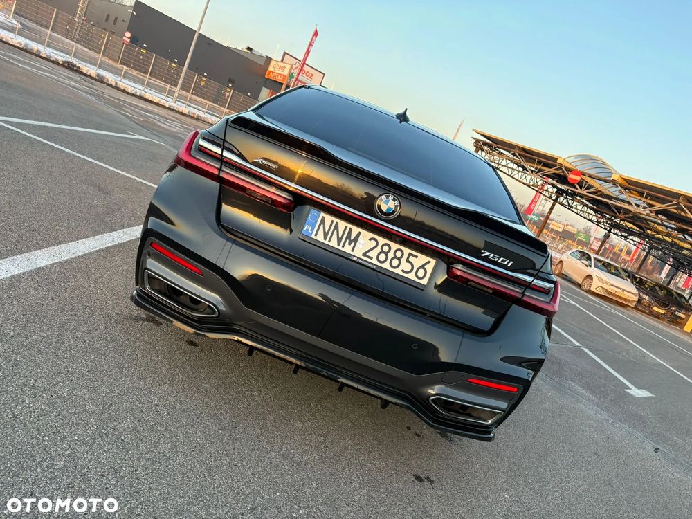 BMW Seria 7 750i xDrive sport - 11
