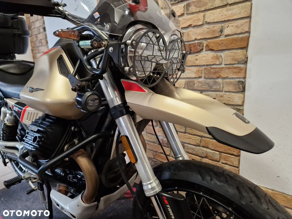 Moto Guzzi V85 - 35