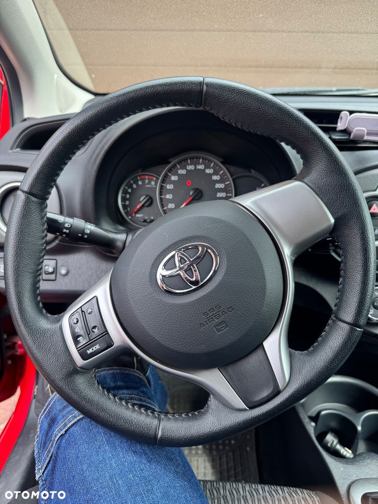 Toyota Yaris - 12