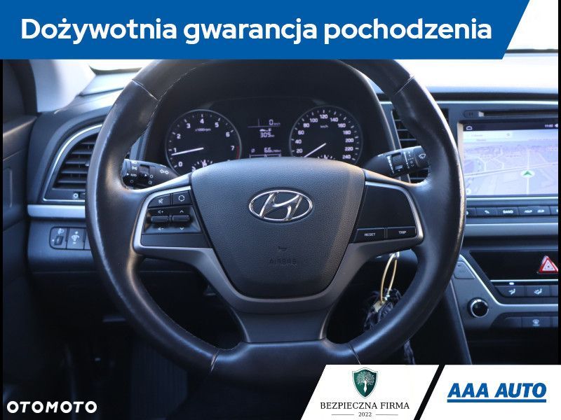 Hyundai Elantra - 22