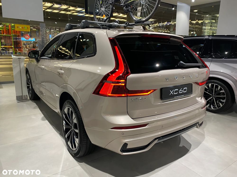 Volvo XC 60 B5 B AWD Plus Dark - 8