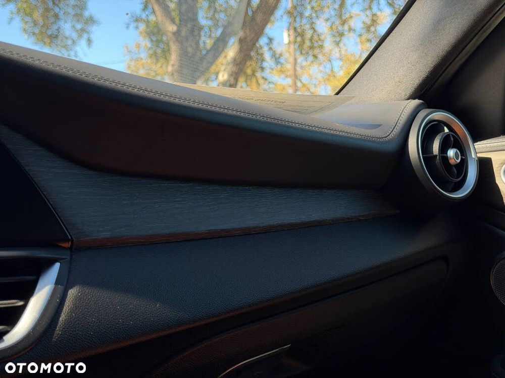 Alfa Romeo Giulia - 27