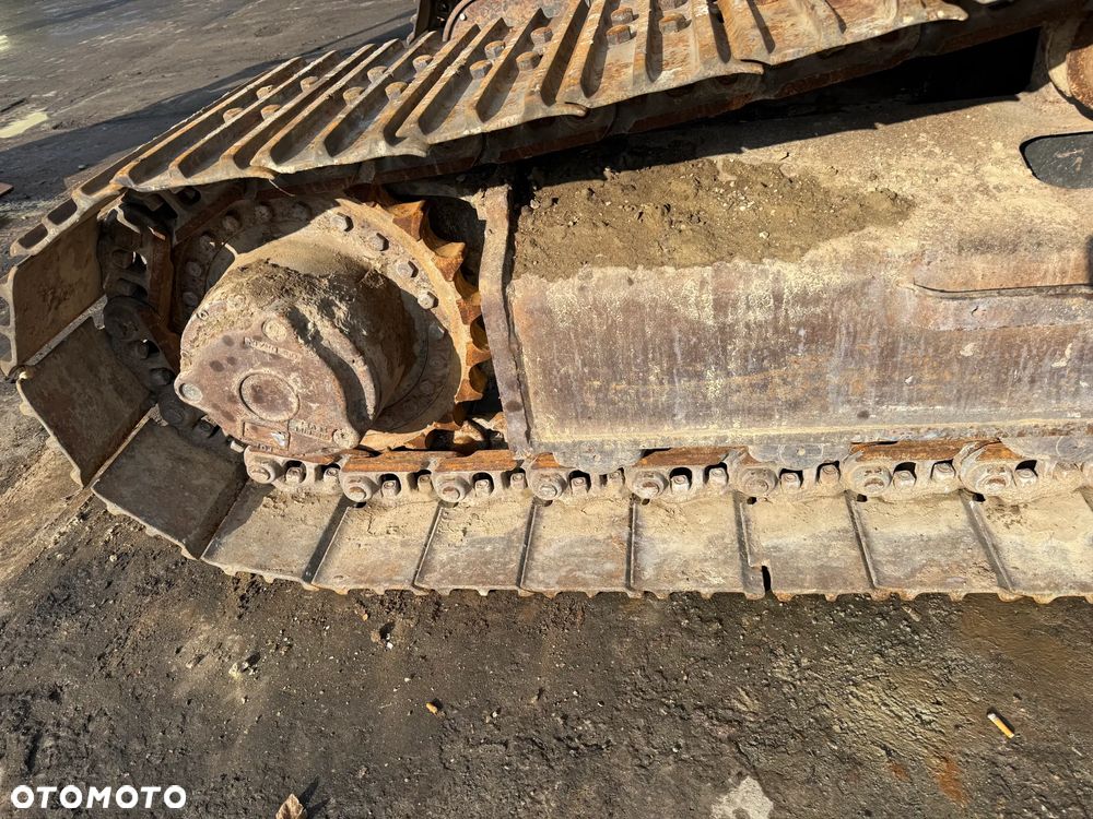 New Holland E215 - 12