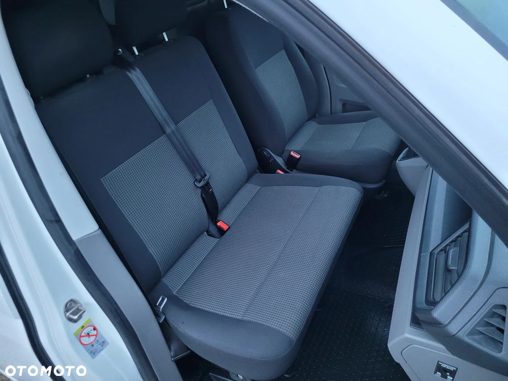 Volkswagen Transporter T6.1 - 12