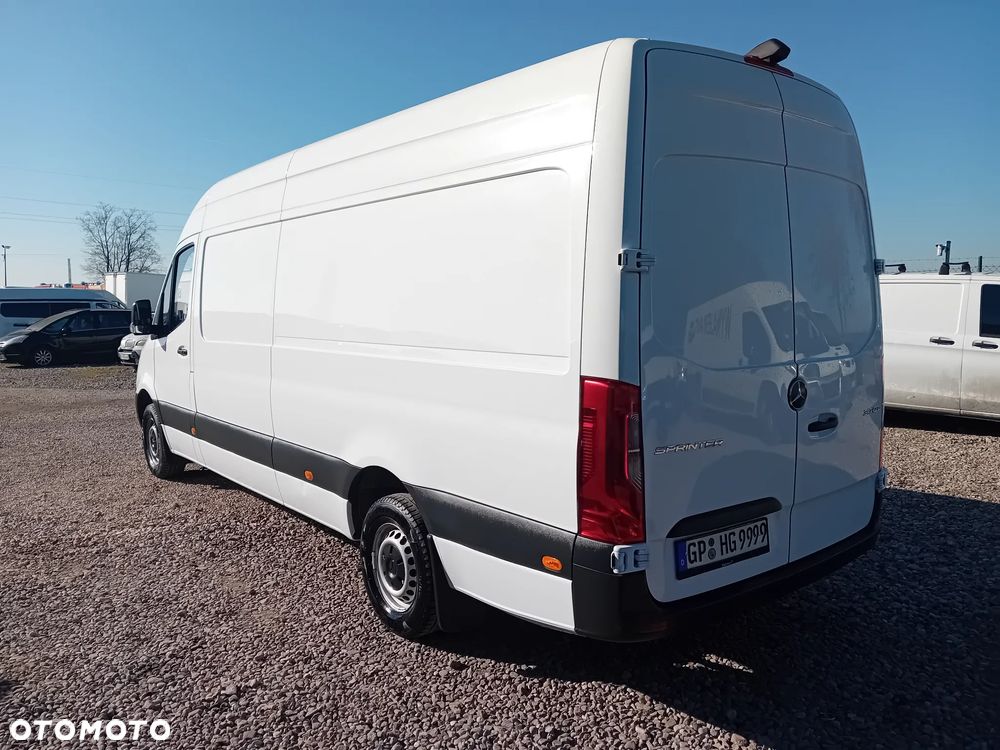 Mercedes-Benz Sprinter - 7