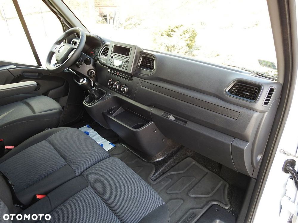 Renault MASTER  PLANDEKA 10 PALET WEBASTO TEMPOMAT LEDY PNEUMATYKA KLIMATYZACJA  165KM - 36