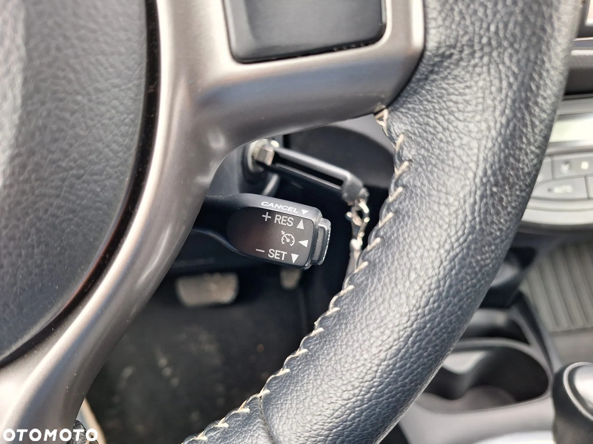 Toyota Yaris Hybrid 100 Dynamic - 7