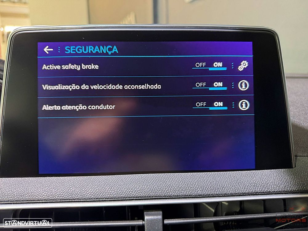 Peugeot 3008 1.2 PureTech Allure Pack EAT8 - 34