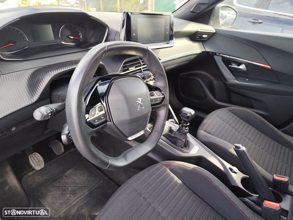 Peugeot 2008 1.2 PureTech Active Pack - 12