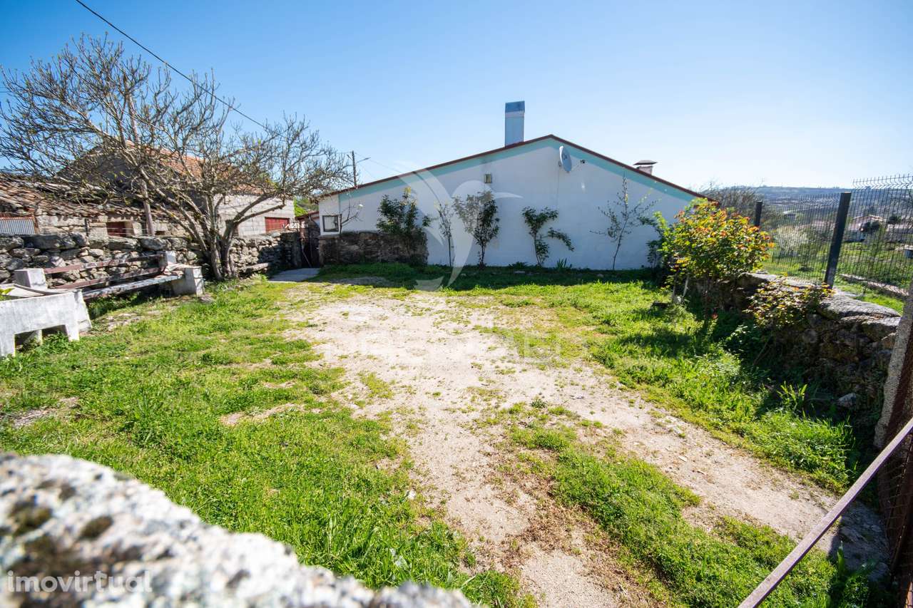 Casas em rio de moinhos - Grande imagem: 5/19