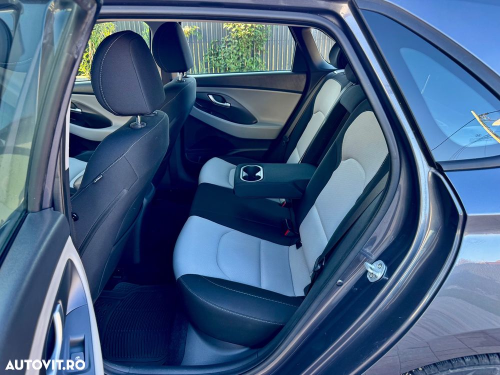 Hyundai i30 1.6 CRDI DCT Passion Plus - 35