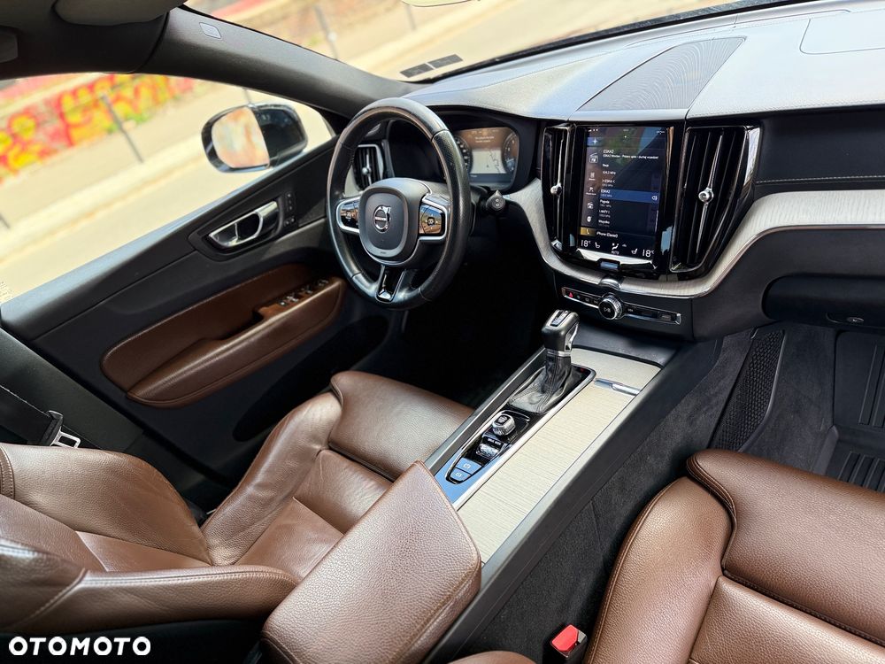 Volvo XC 60 T6 AWD Geartronic Inscription - 17