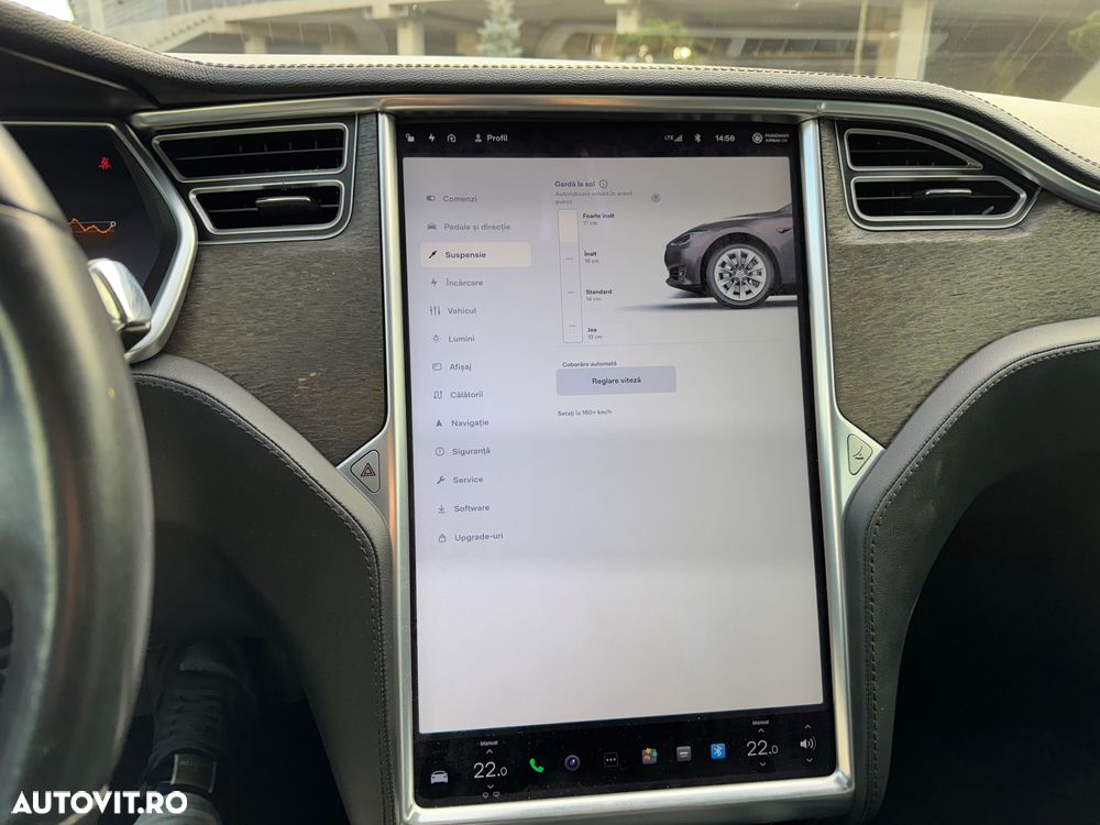 Tesla Model S Long Range - 12