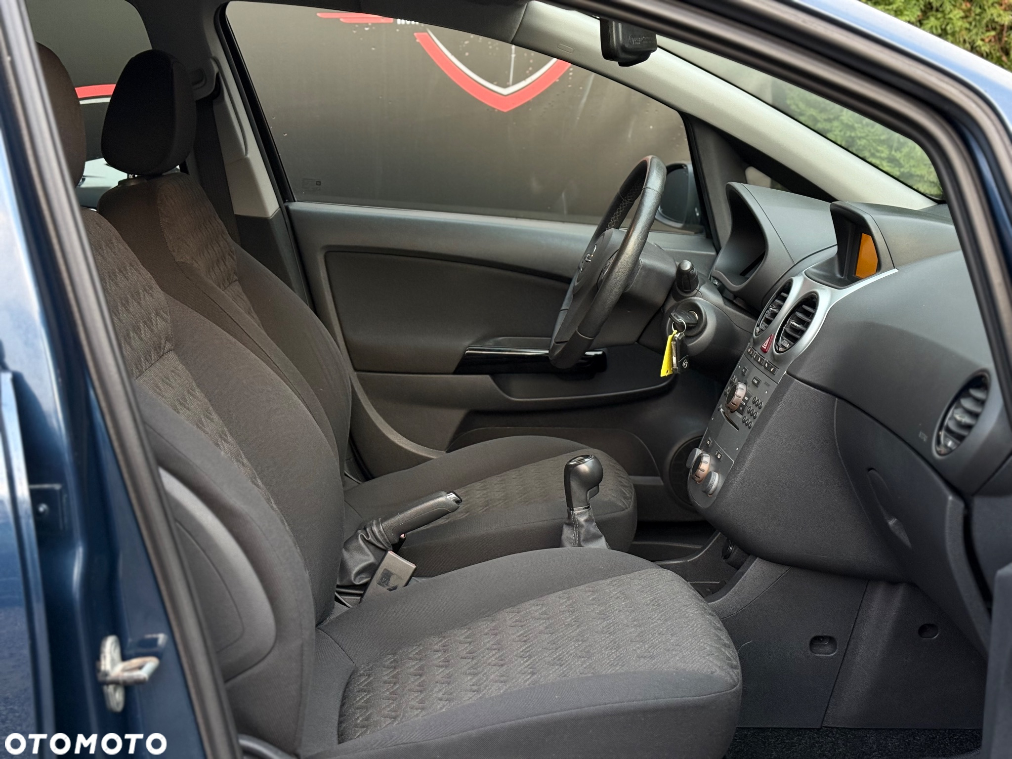 Opel Corsa 1.4 16V Active - 26
