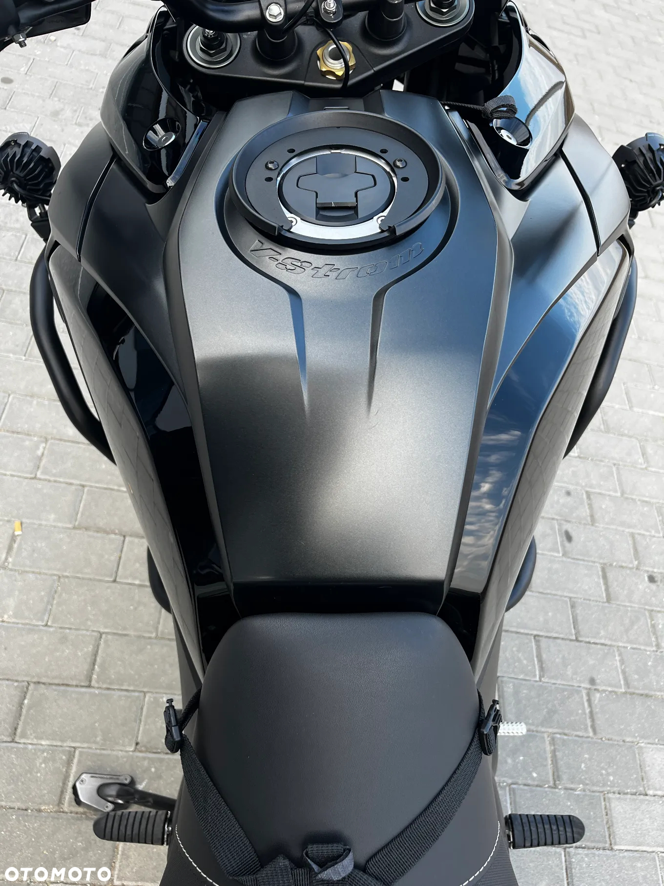 Suzuki DL - 4
