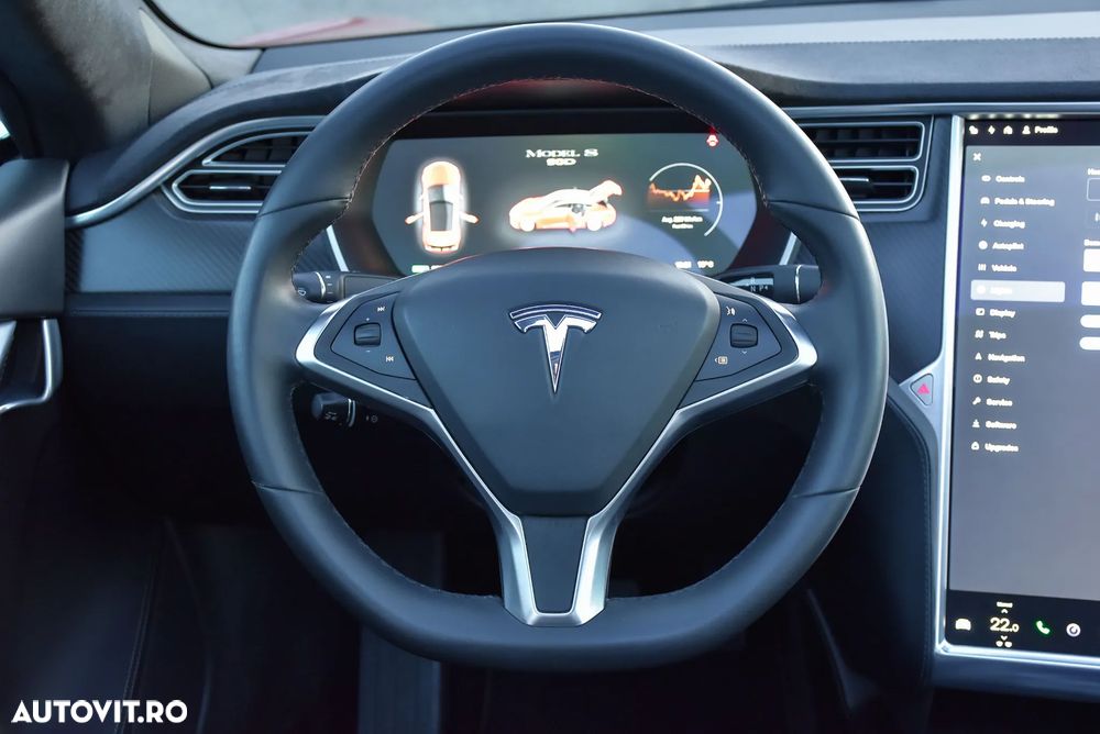 Tesla Model S - 29