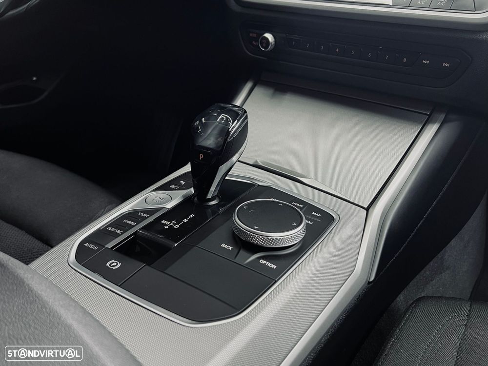 BMW 330 e Corporate Edition Auto - 23