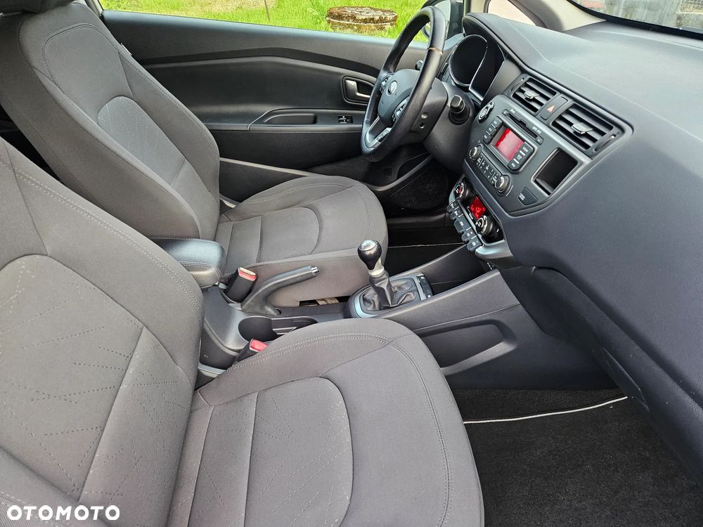Kia Rio - 19
