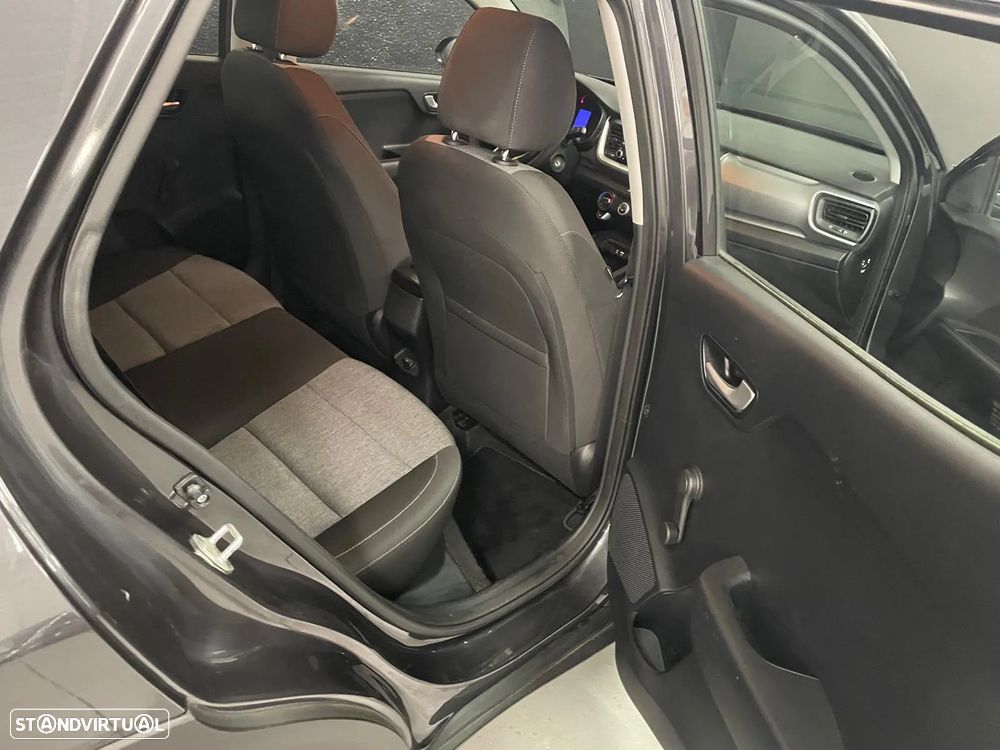 Kia Stonic 1.0 T-GDI Urban - 17