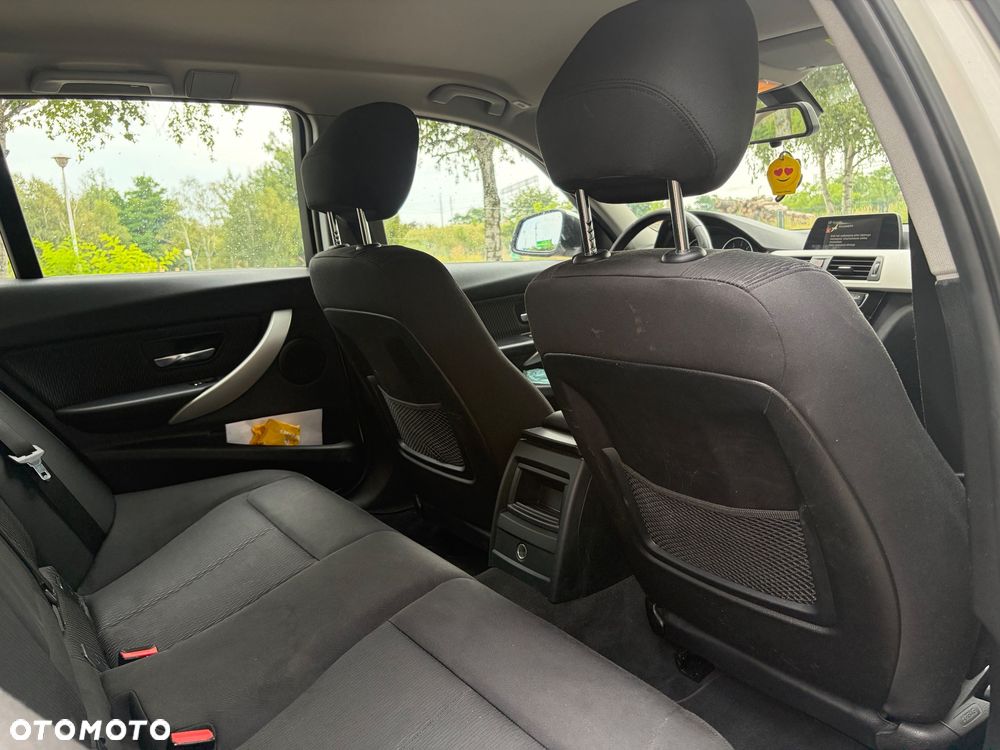 BMW Seria 3 316d - 21