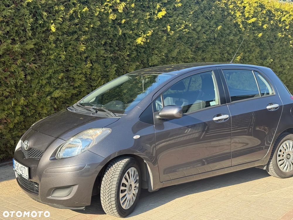 Toyota Yaris 1.33 Terra - 1