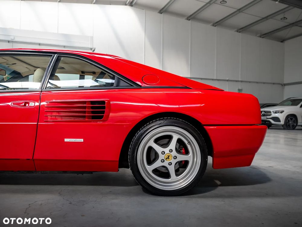 Ferrari Mondial - 7