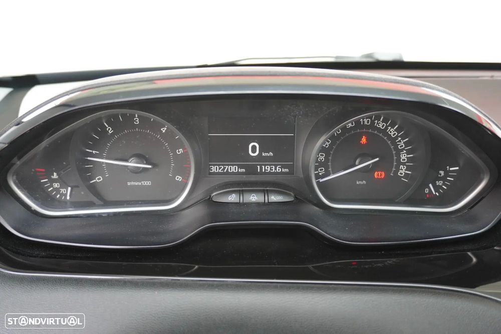 Peugeot 208 1.4 HDi Access - 10