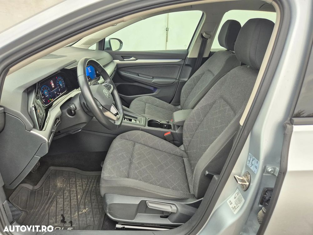 Volkswagen Golf 1.0 eTSI DSG MHEV Life - 11