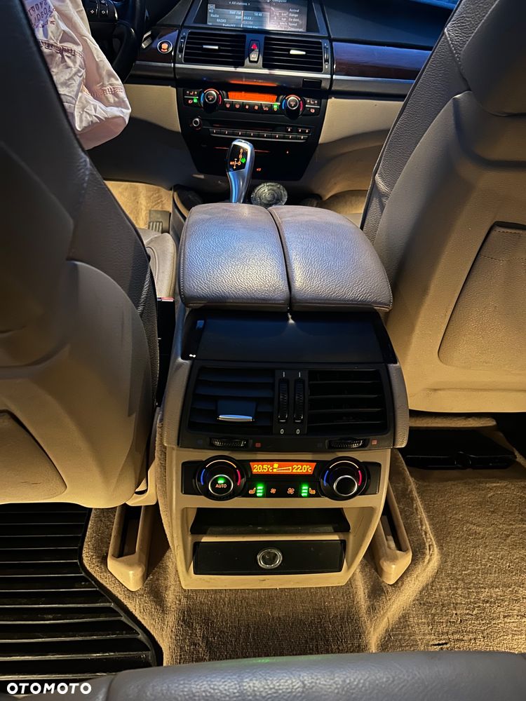 BMW X5 3.0sd xDrive - 12