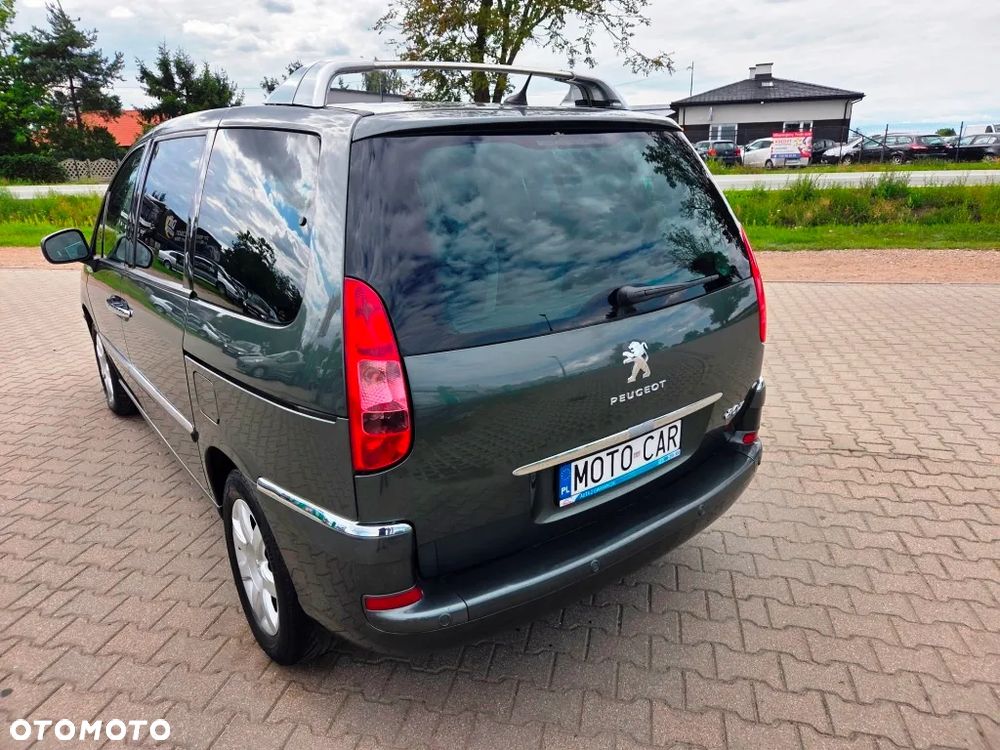 Peugeot 807 HDi 135 Premium - 16