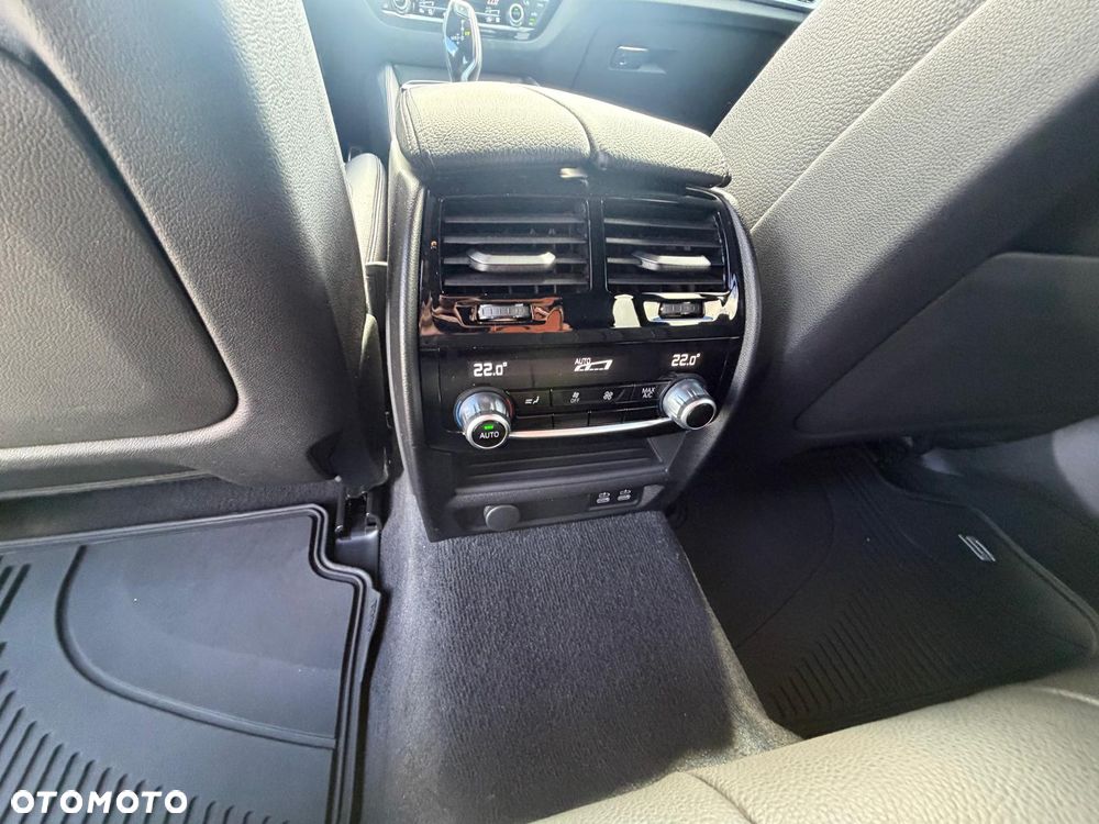 BMW Seria 5 530d xDrive M Sport Edition - 16