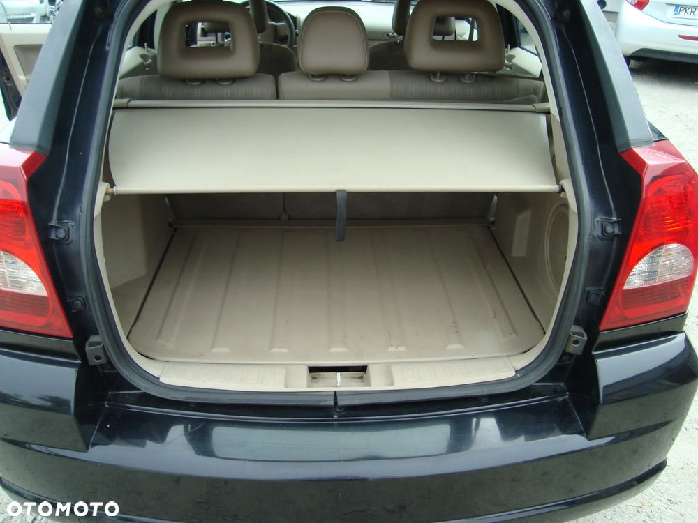 Dodge Caliber - 12