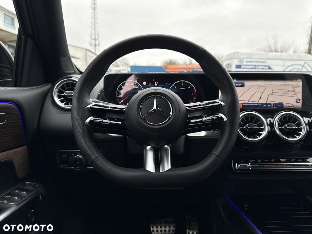 Mercedes-Benz GLB - 19