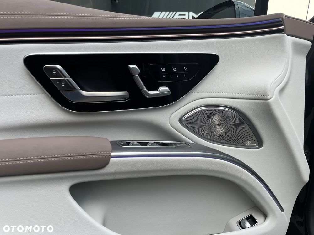 Mercedes-Benz EQS - 12