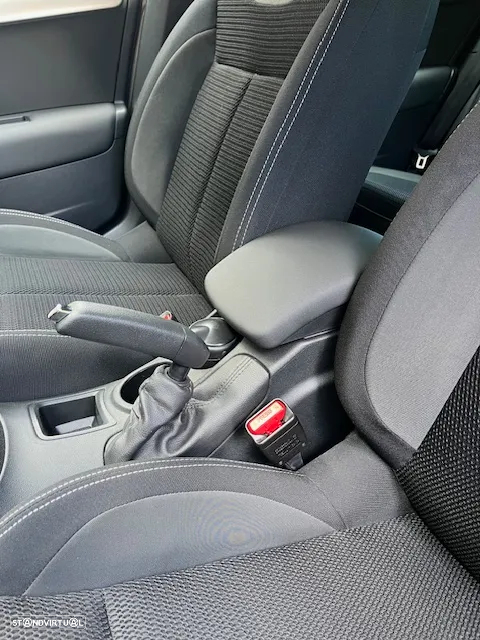Citroën C4 1.6 BlueHDi Live - 29