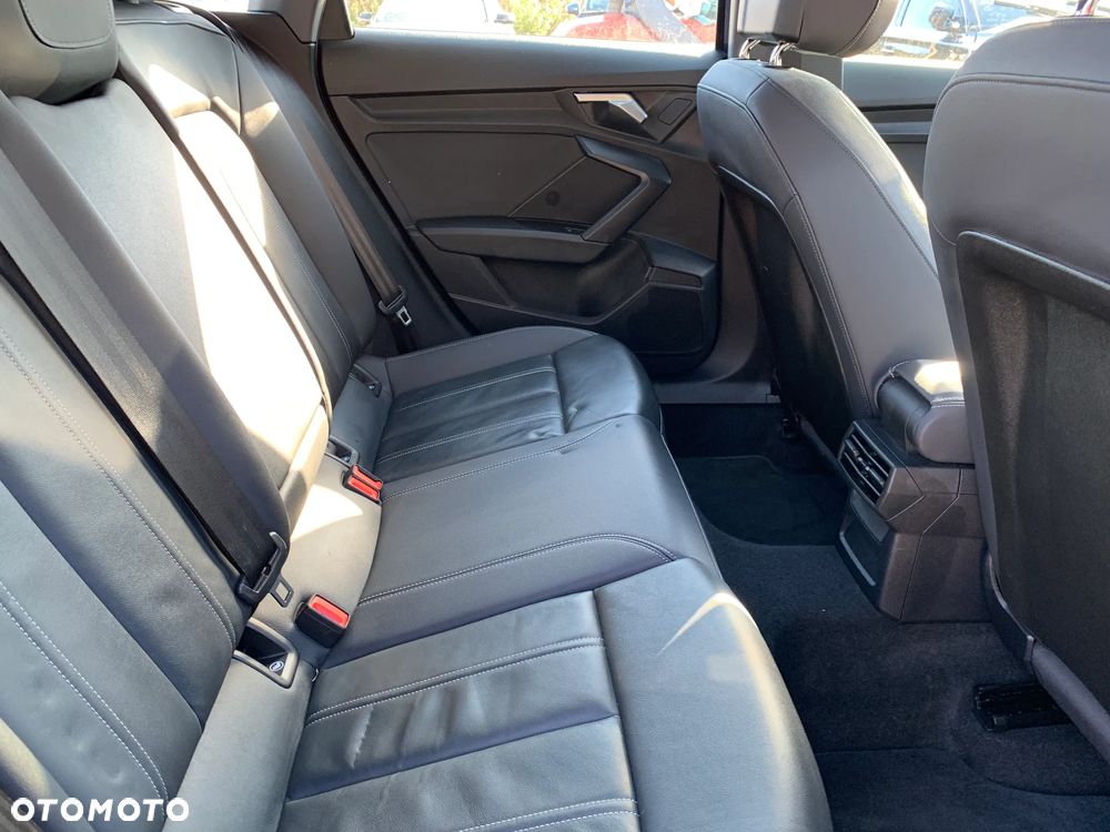 Audi A3 Limousine 40 TFSI quattro S tronic S line - 28