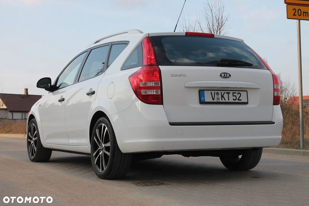 Kia Ceed - 3