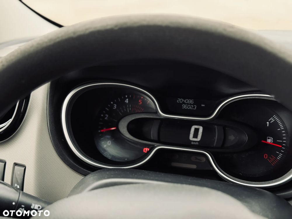 Renault Traffic - 23