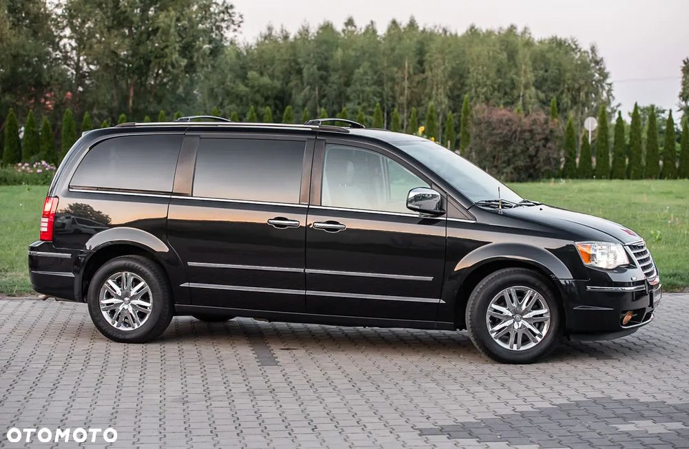 Chrysler Town & Country 4.0 Limited - 12