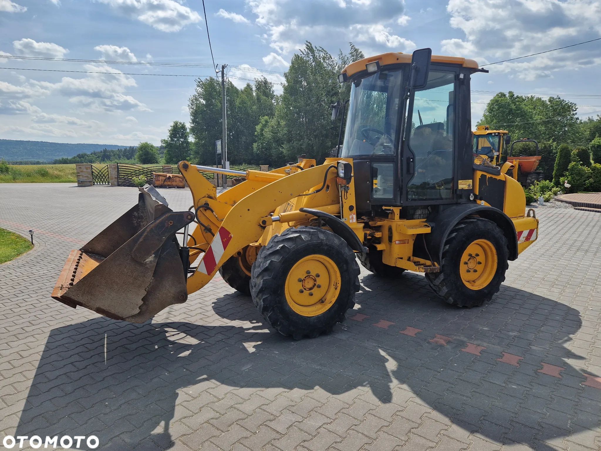 JCB 407 - 1