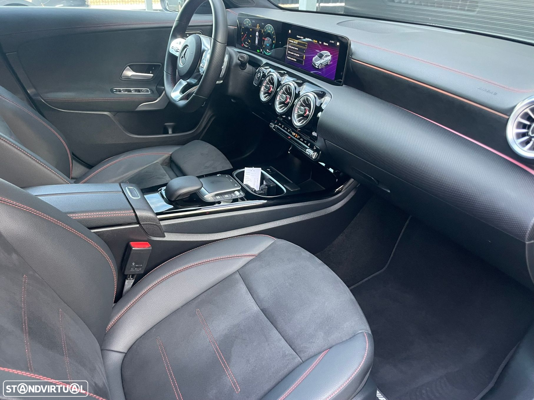 Mercedes-Benz CLA 250 e Shooting Brake AMG Line - 11