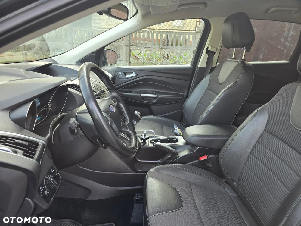 Ford Kuga - 11