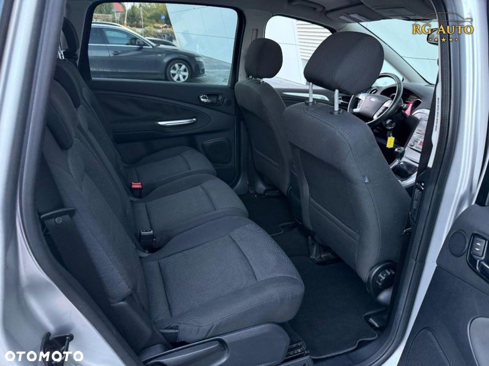 Ford S-Max - 29
