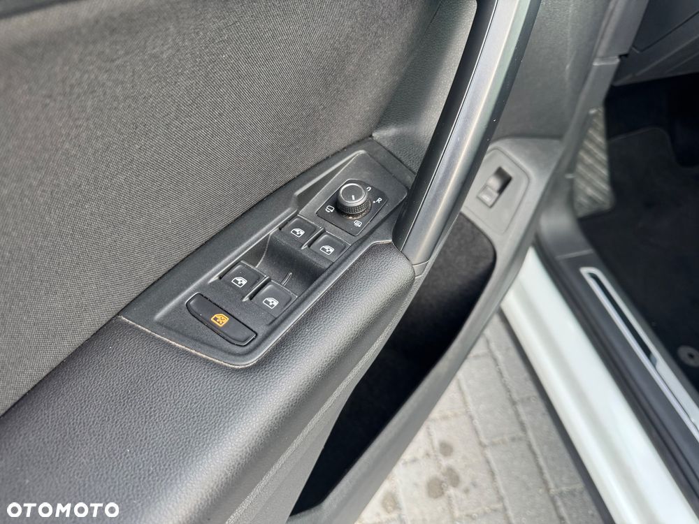 Volkswagen Tiguan - 11