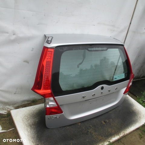 VOLVO V70 XC70 KLAPA TYŁ TYLNA Z SZYBĄ I LAMPAMI 2007- - 3